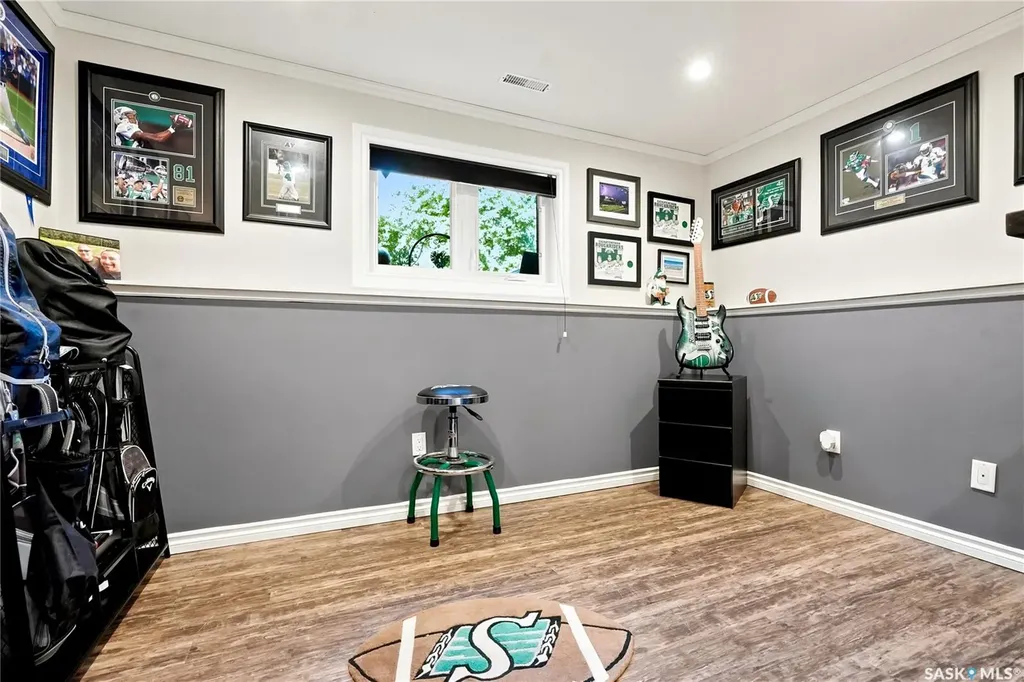 559 Delaronde Road Saskatoon SK S7J 4A7