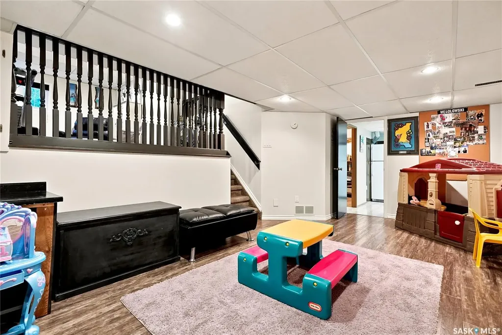 559 Delaronde Road Saskatoon SK S7J 4A7
