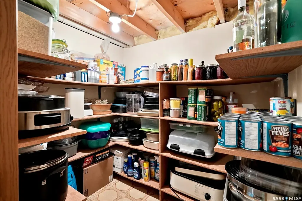 559 Delaronde Road Saskatoon SK S7J 4A7