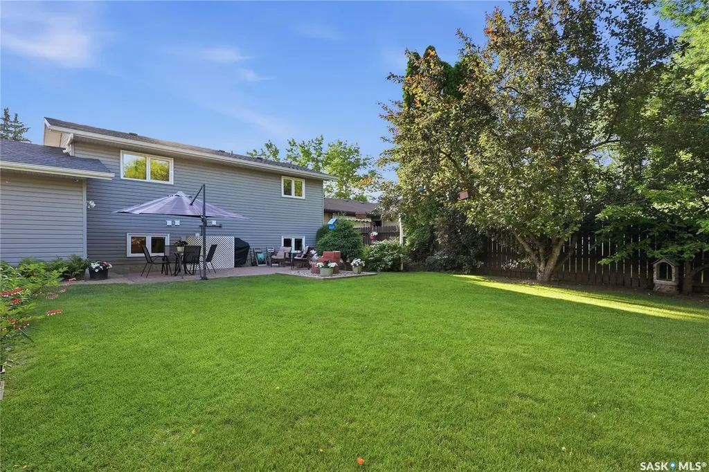 559 Delaronde Road Saskatoon SK S7J 4A7