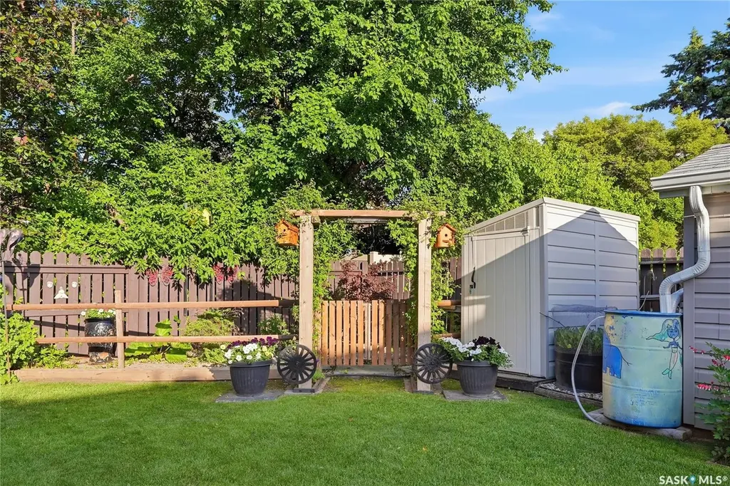559 Delaronde Road Saskatoon SK S7J 4A7
