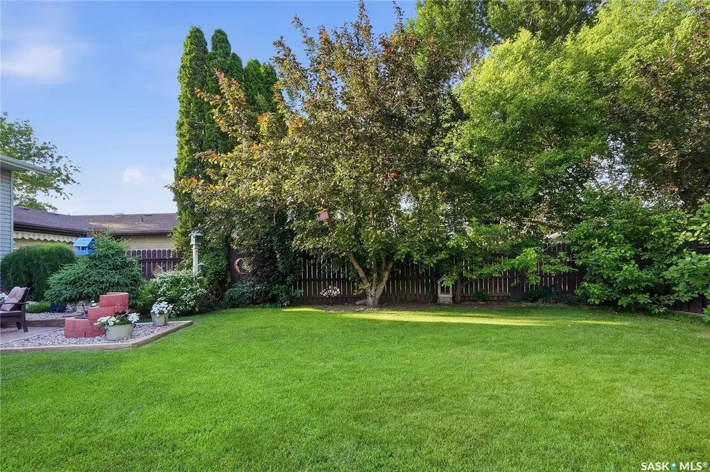 559 Delaronde Road Saskatoon SK S7J 4A7