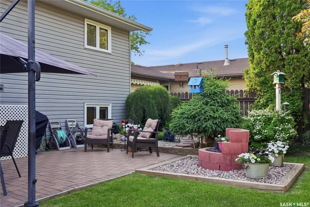 559 Delaronde Road Saskatoon SK S7J 4A7