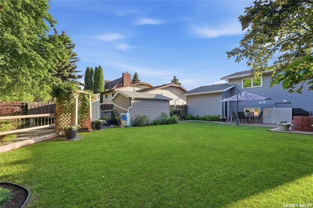 559 Delaronde Road Saskatoon SK S7J 4A7