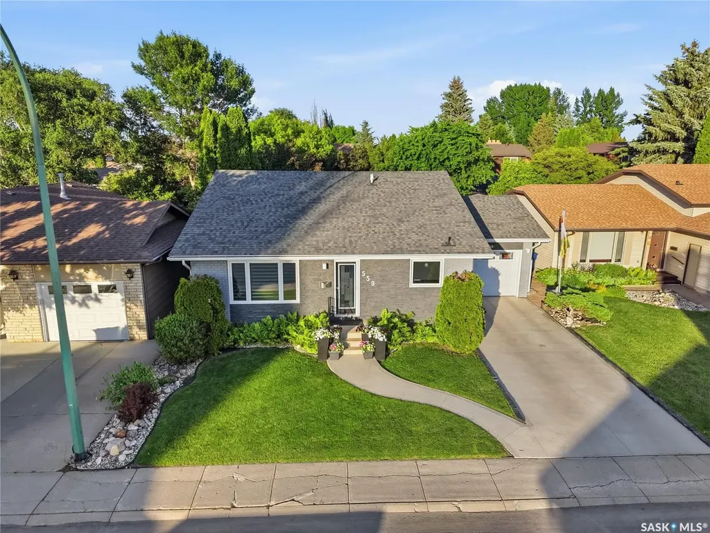 559 Delaronde Road Saskatoon SK S7J 4A7