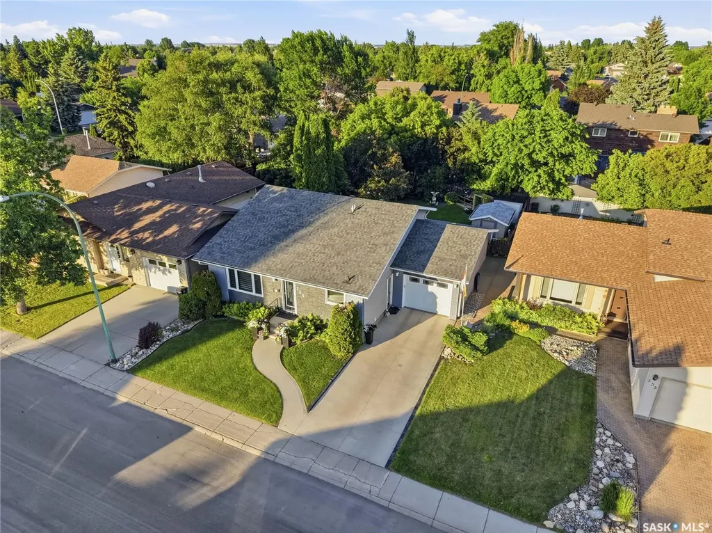 559 Delaronde Road Saskatoon SK S7J 4A7