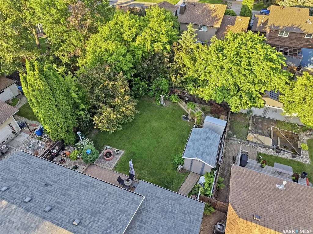 559 Delaronde Road Saskatoon SK S7J 4A7