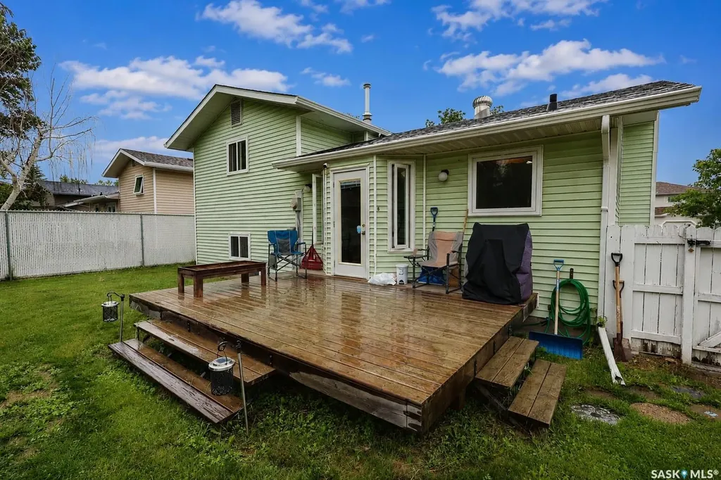 1611 Olive Diefenbaker Drive Prince Albert SK S6V 7V9