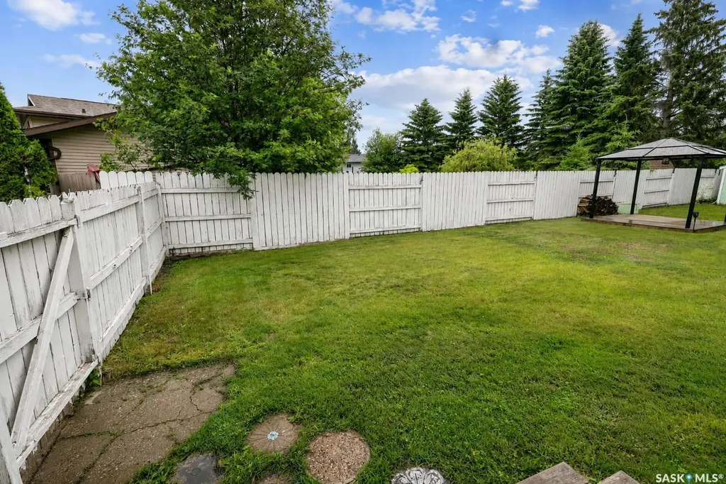 1611 Olive Diefenbaker Drive Prince Albert SK S6V 7V9