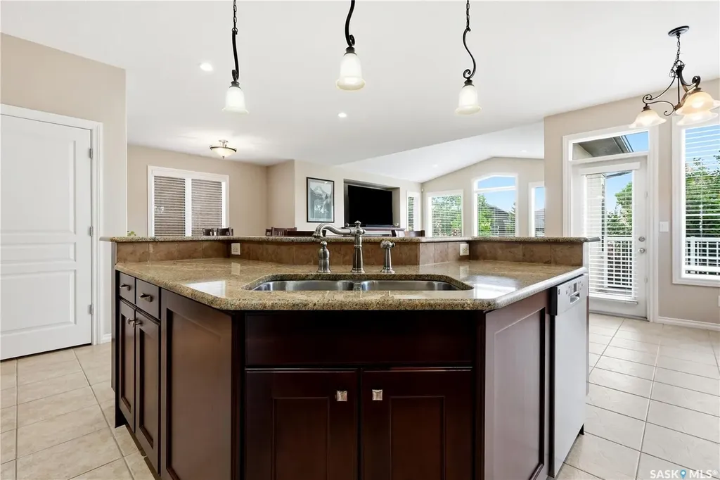 6178 Wascana Court Way Regina SK S4V 3E8