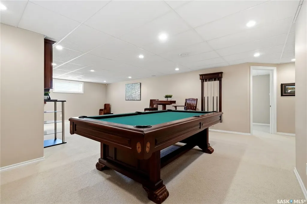 6178 Wascana Court Way Regina SK S4V 3E8