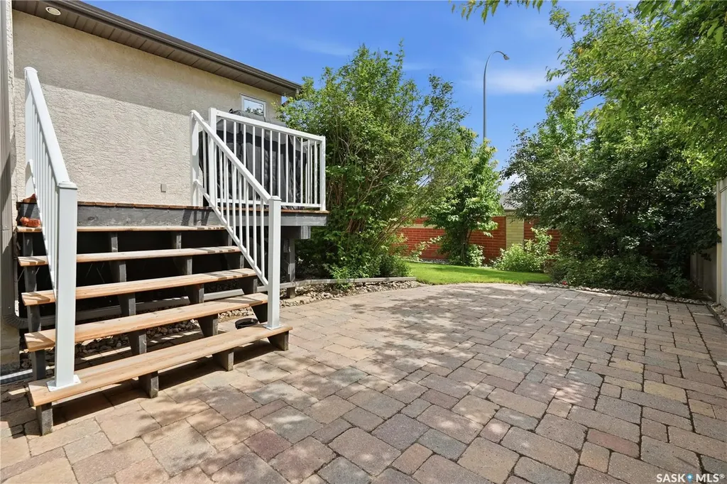 6178 Wascana Court Way Regina SK S4V 3E8