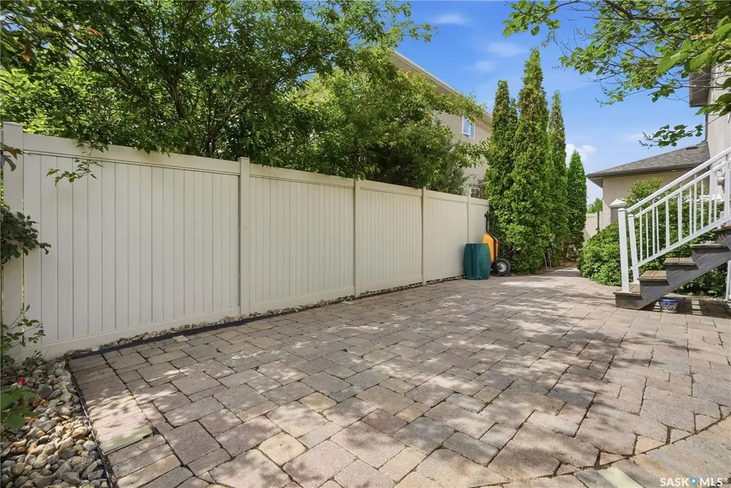 6178 Wascana Court Way Regina SK S4V 3E8