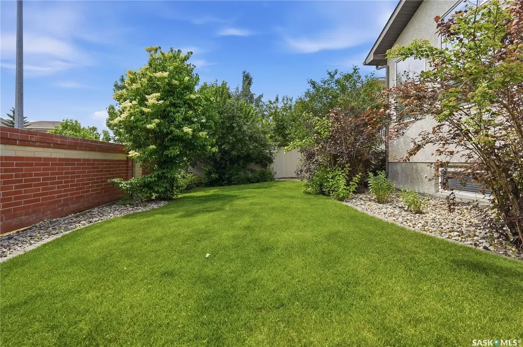 6178 Wascana Court Way Regina SK S4V 3E8