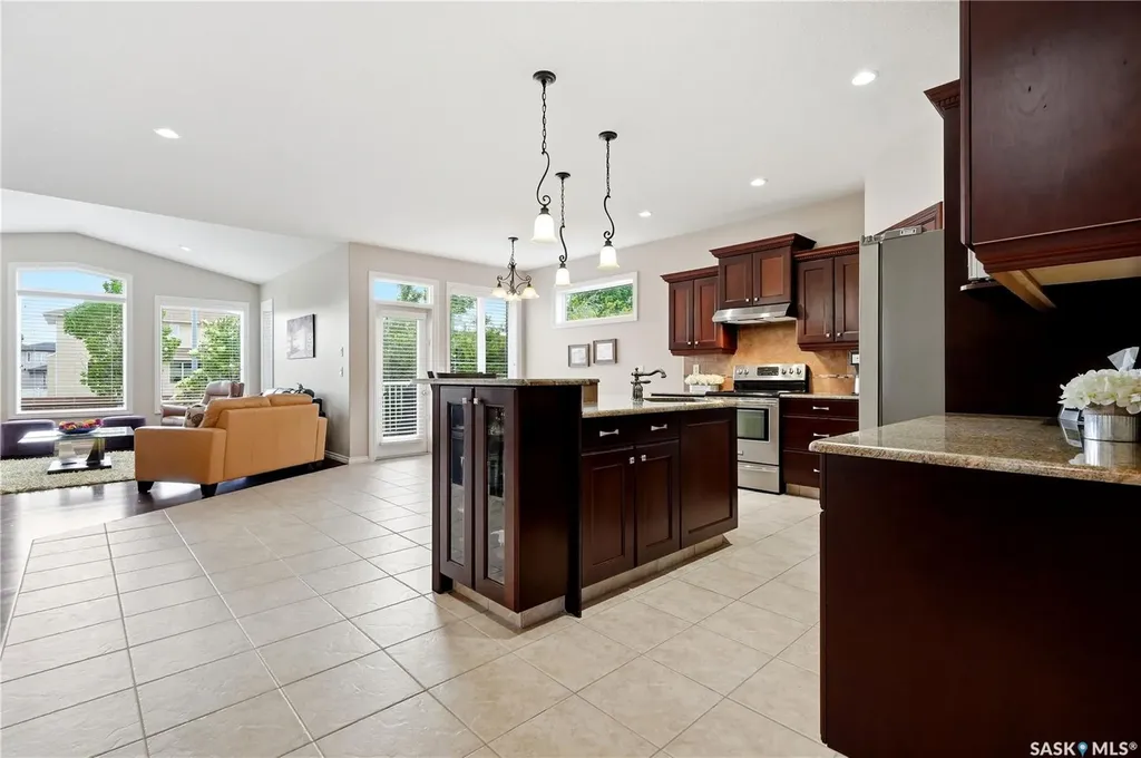 6178 Wascana Court Way Regina SK S4V 3E8