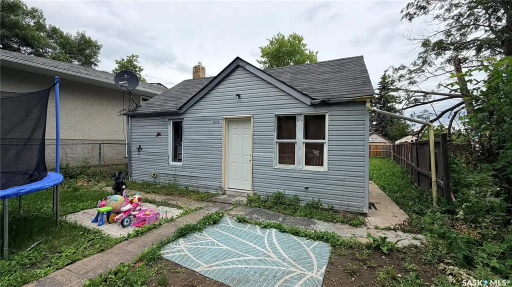 310 6th Street E Prince Albert SK S6V 0N1