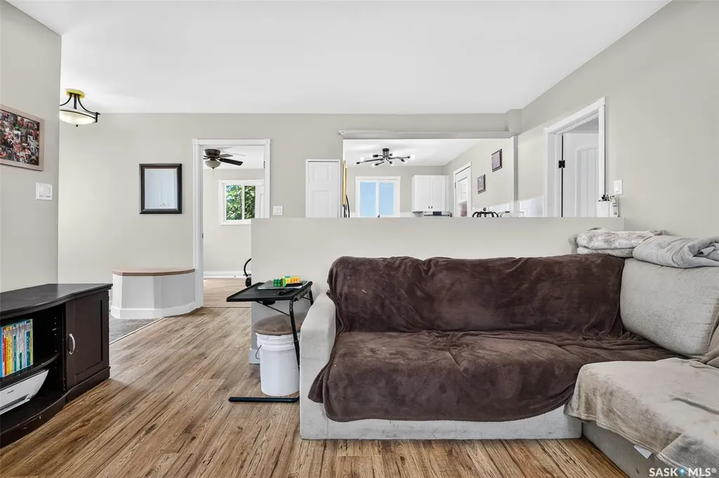 1002 Stadacona Street W Moose Jaw SK S6H 0K9
