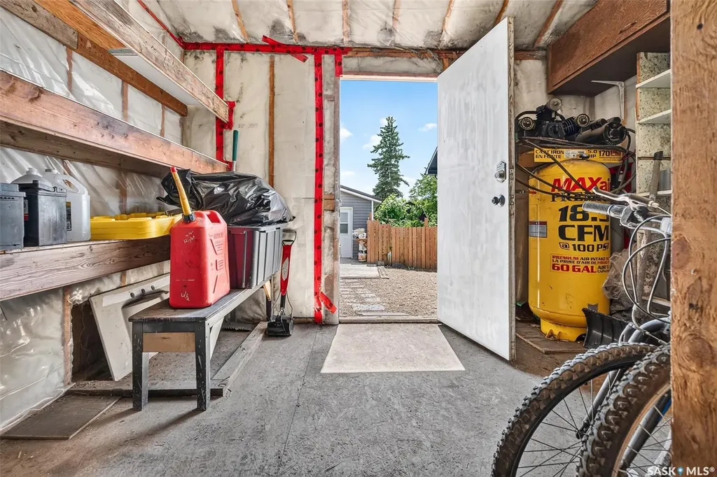 1002 Stadacona Street W Moose Jaw SK S6H 0K9