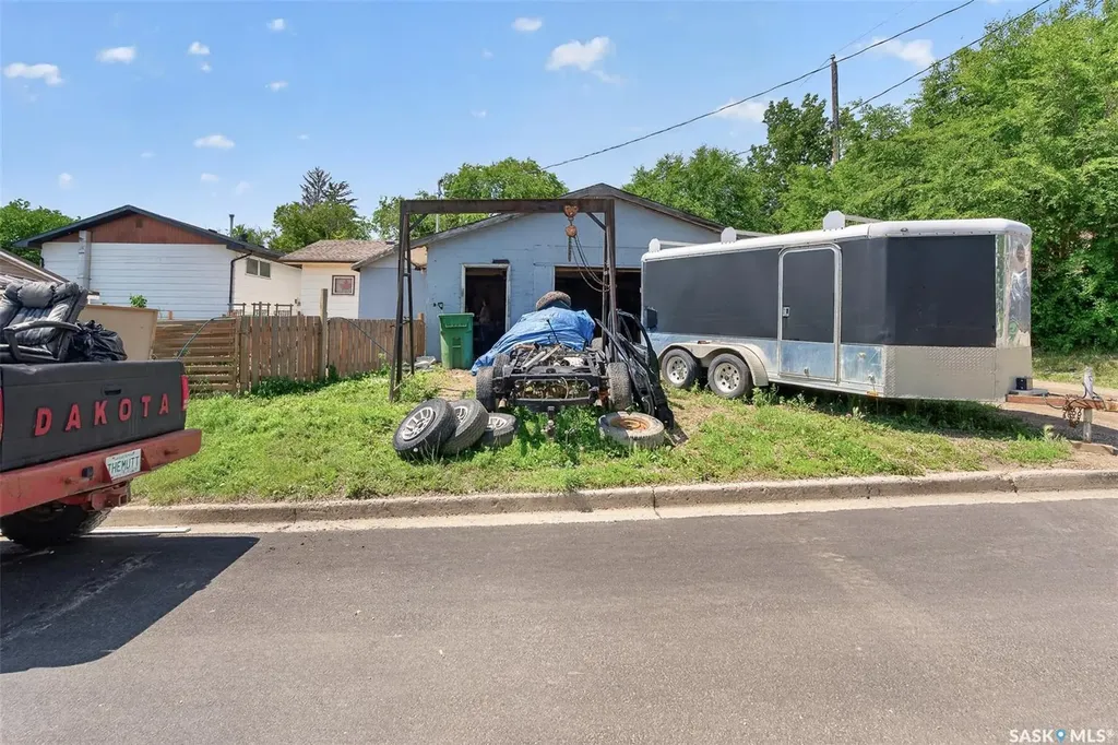1002 Stadacona Street W Moose Jaw SK S6H 0K9