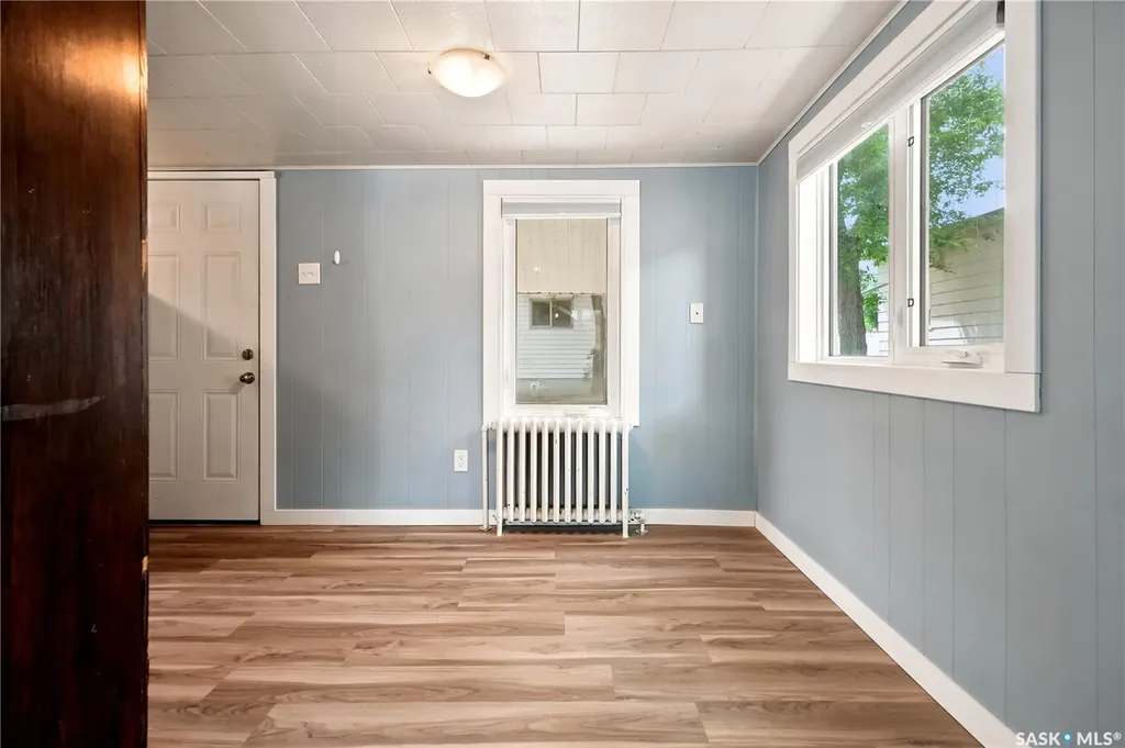 269 Iroquois Street W Moose Jaw SK S6H 5A8