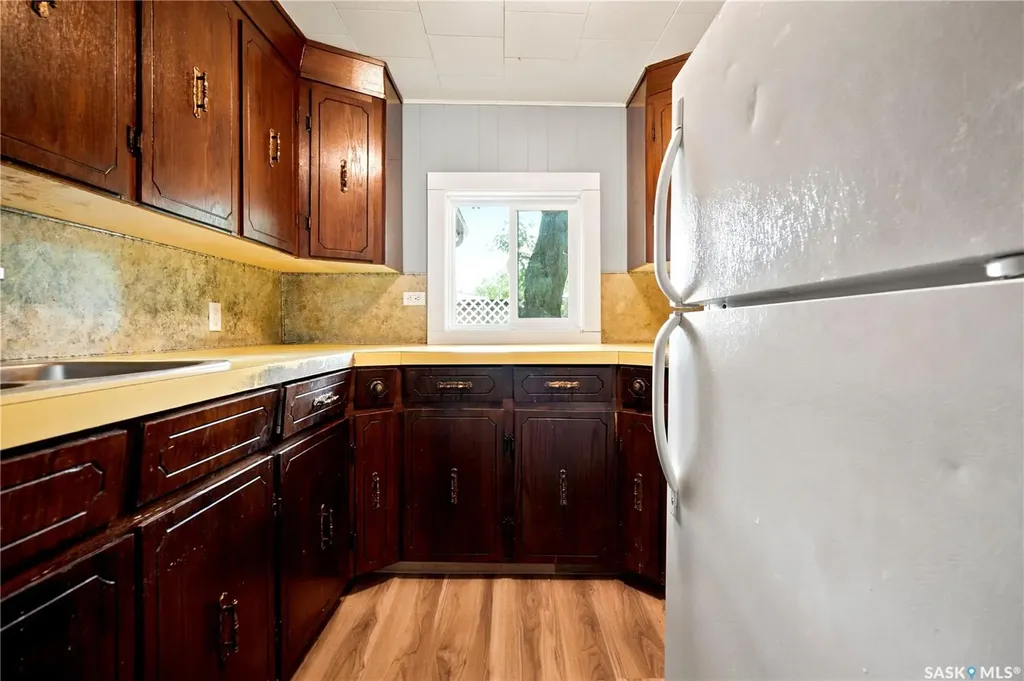 269 Iroquois Street W Moose Jaw SK S6H 5A8