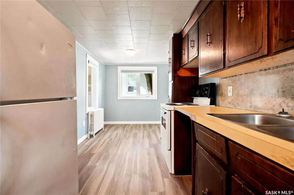 269 Iroquois Street W Moose Jaw SK S6H 5A8