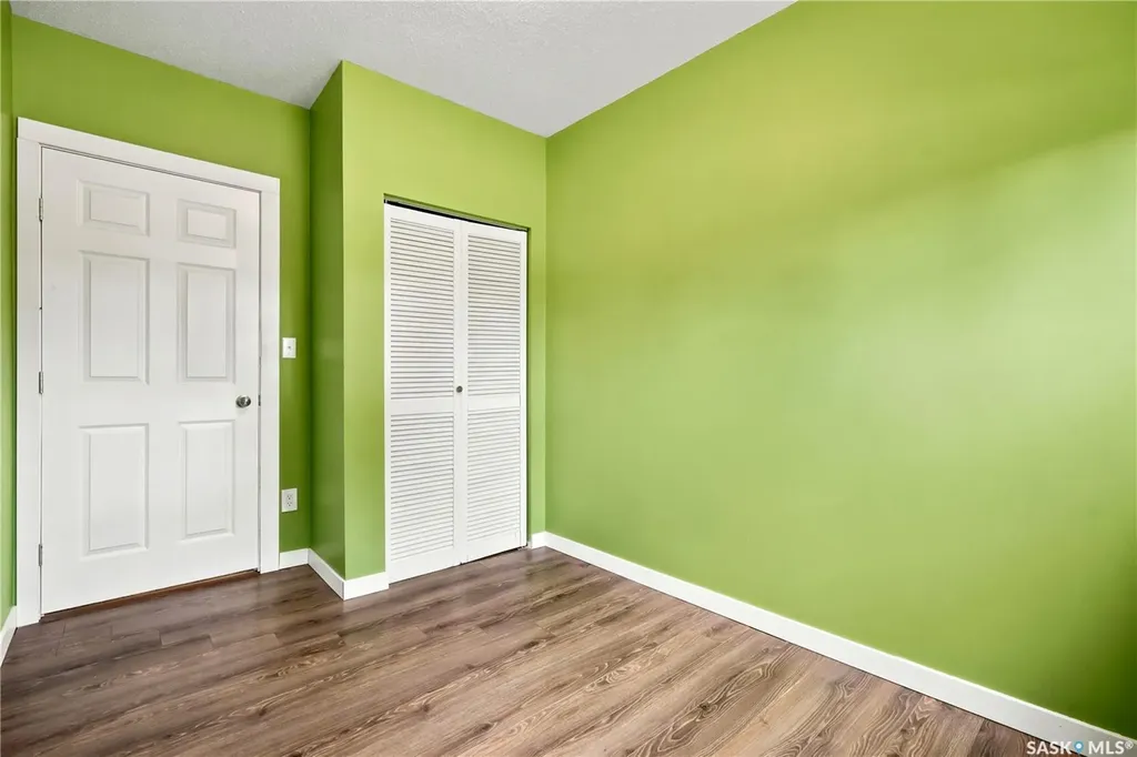 269 Iroquois Street W Moose Jaw SK S6H 5A8