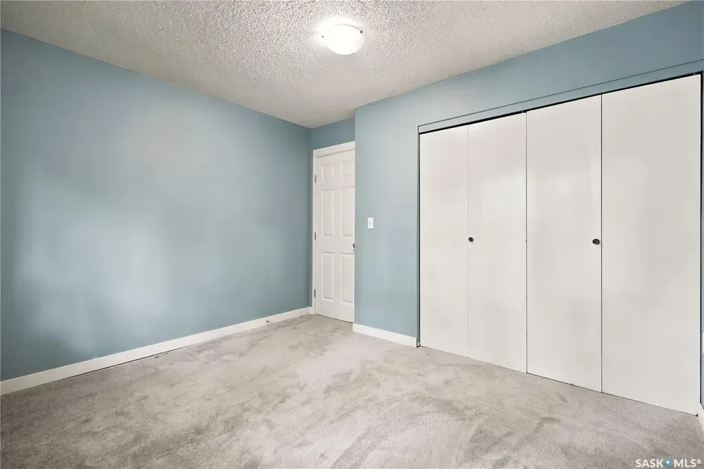 269 Iroquois Street W Moose Jaw SK S6H 5A8