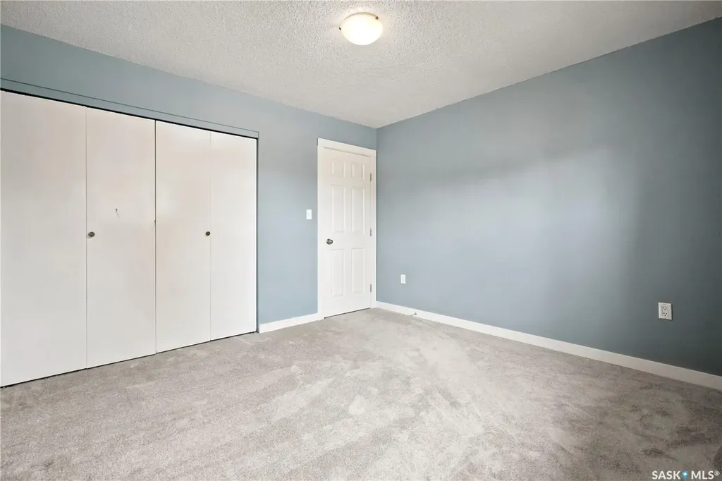 269 Iroquois Street W Moose Jaw SK S6H 5A8