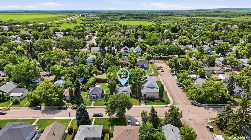 269 Iroquois Street W Moose Jaw SK S6H 5A8