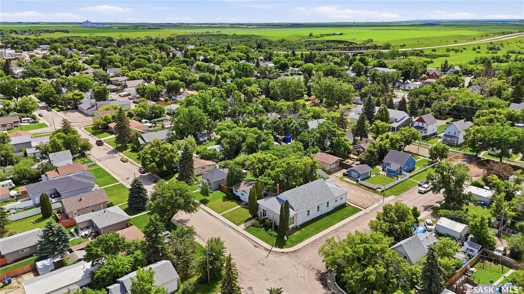 269 Iroquois Street W Moose Jaw SK S6H 5A8