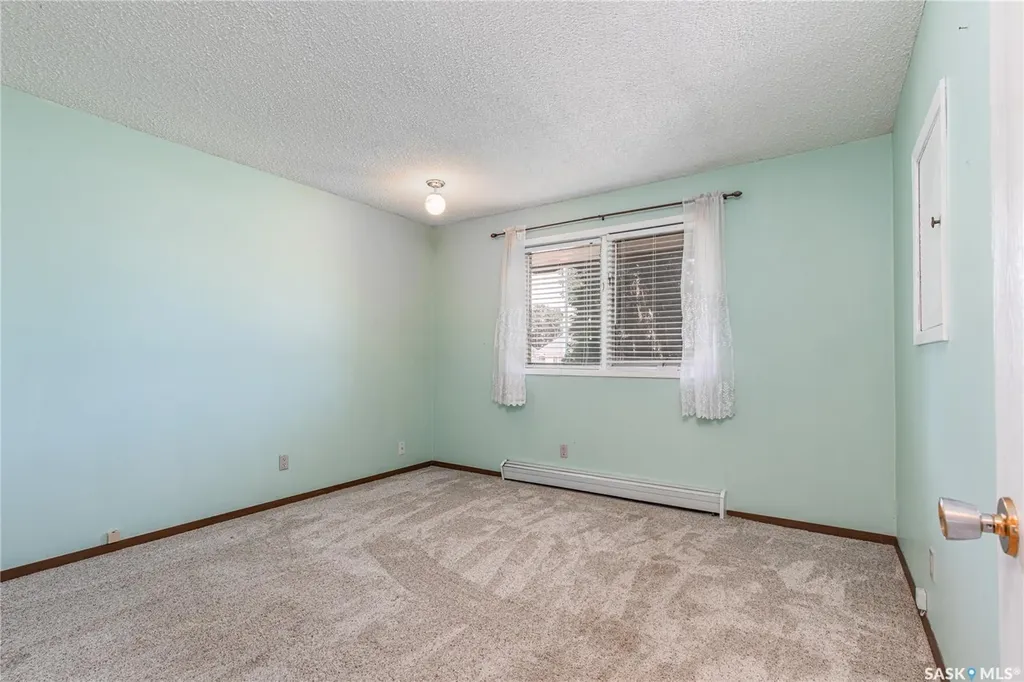 17 Blue Sage Drive Moose Jaw SK S6J 1A5