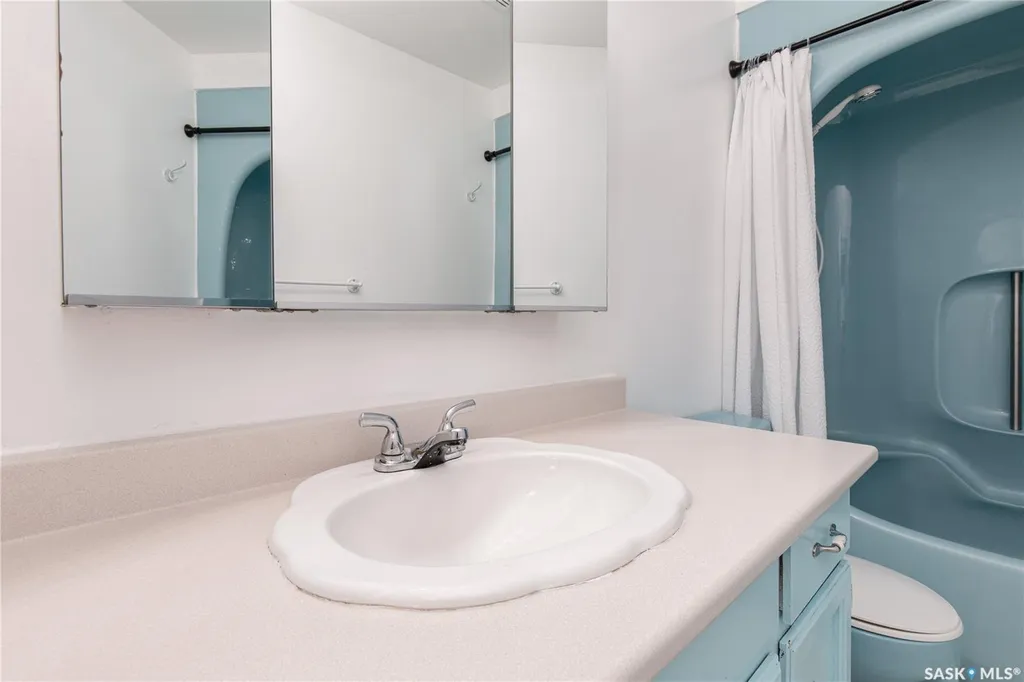17 Blue Sage Drive Moose Jaw SK S6J 1A5