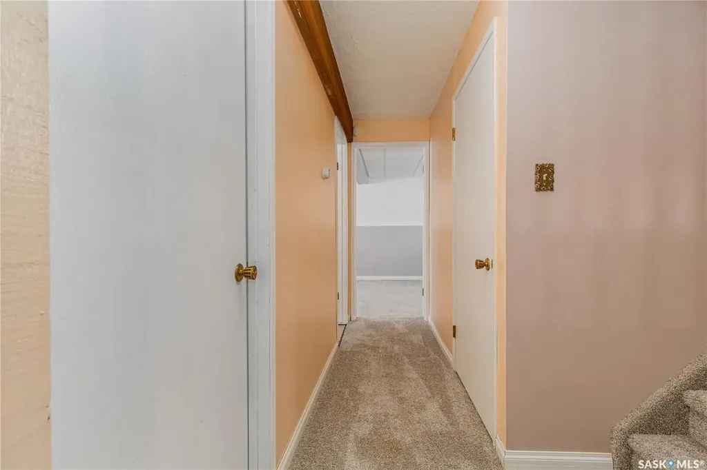 17 Blue Sage Drive Moose Jaw SK S6J 1A5