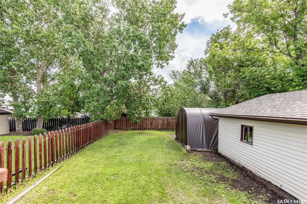 17 Blue Sage Drive Moose Jaw SK S6J 1A5