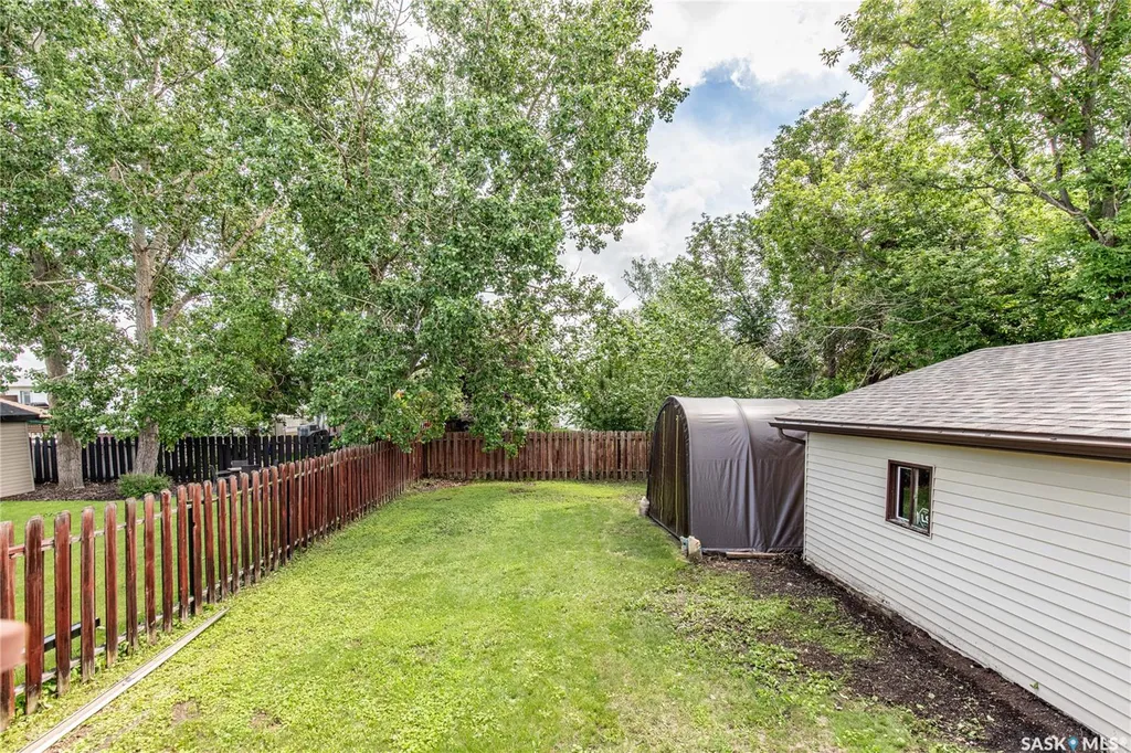 17 Blue Sage Drive Moose Jaw SK S6J 1A5
