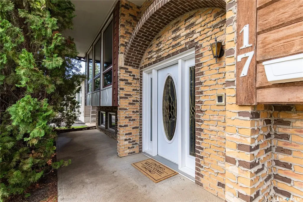 17 Blue Sage Drive Moose Jaw SK S6J 1A5