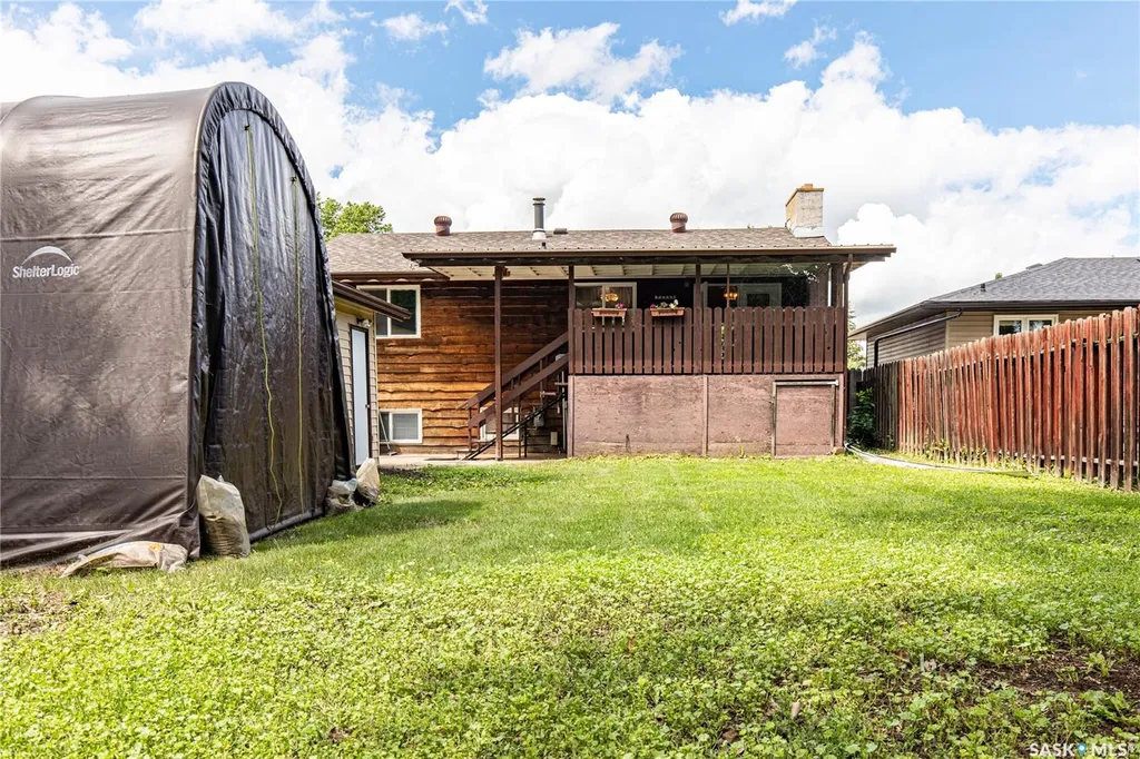 17 Blue Sage Drive Moose Jaw SK S6J 1A5