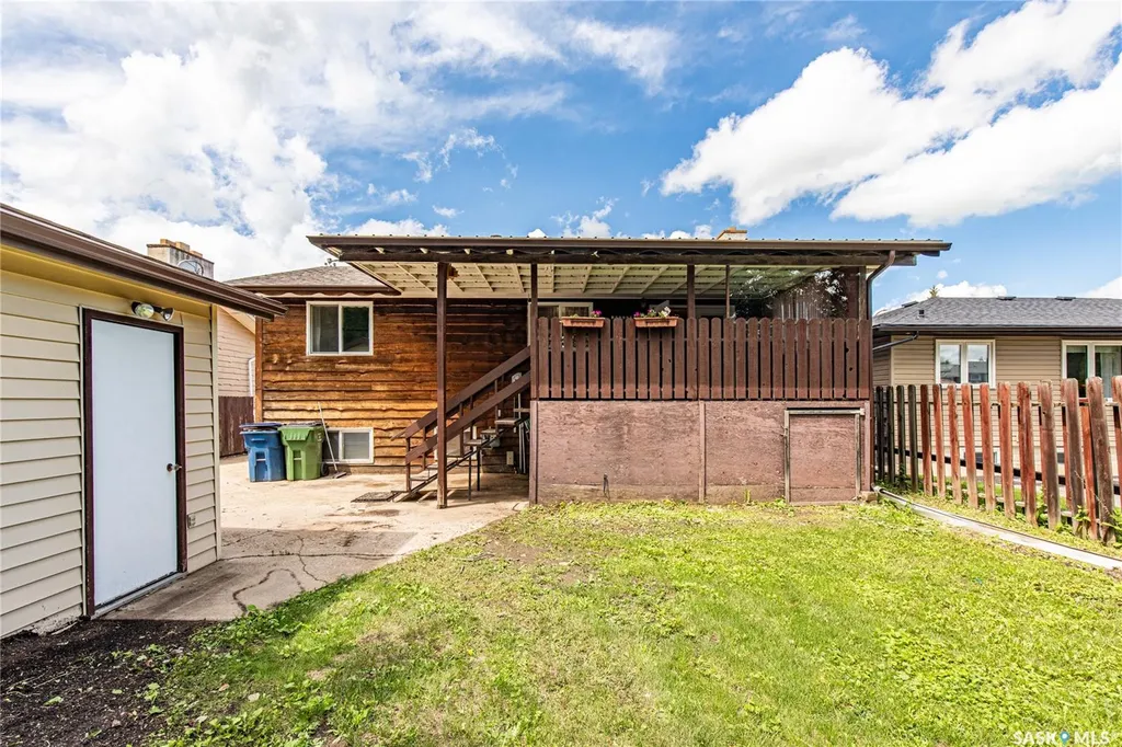 17 Blue Sage Drive Moose Jaw SK S6J 1A5