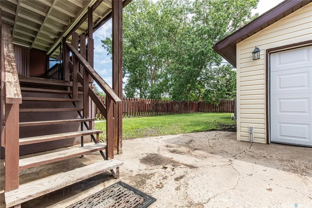 17 Blue Sage Drive Moose Jaw SK S6J 1A5