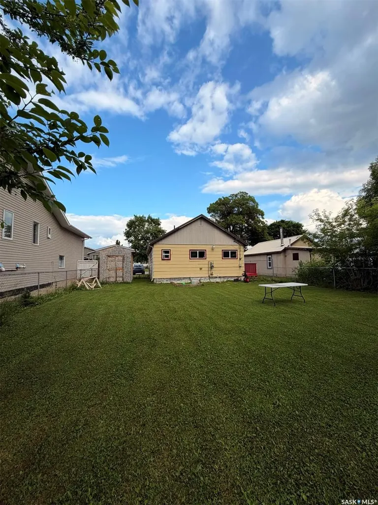 211 3rd Street W Meadow Lake SK S9X 1C7