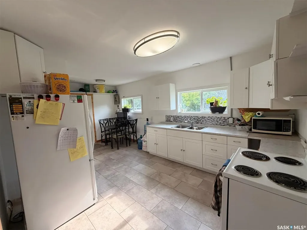 211 3rd Street W Meadow Lake SK S9X 1C7