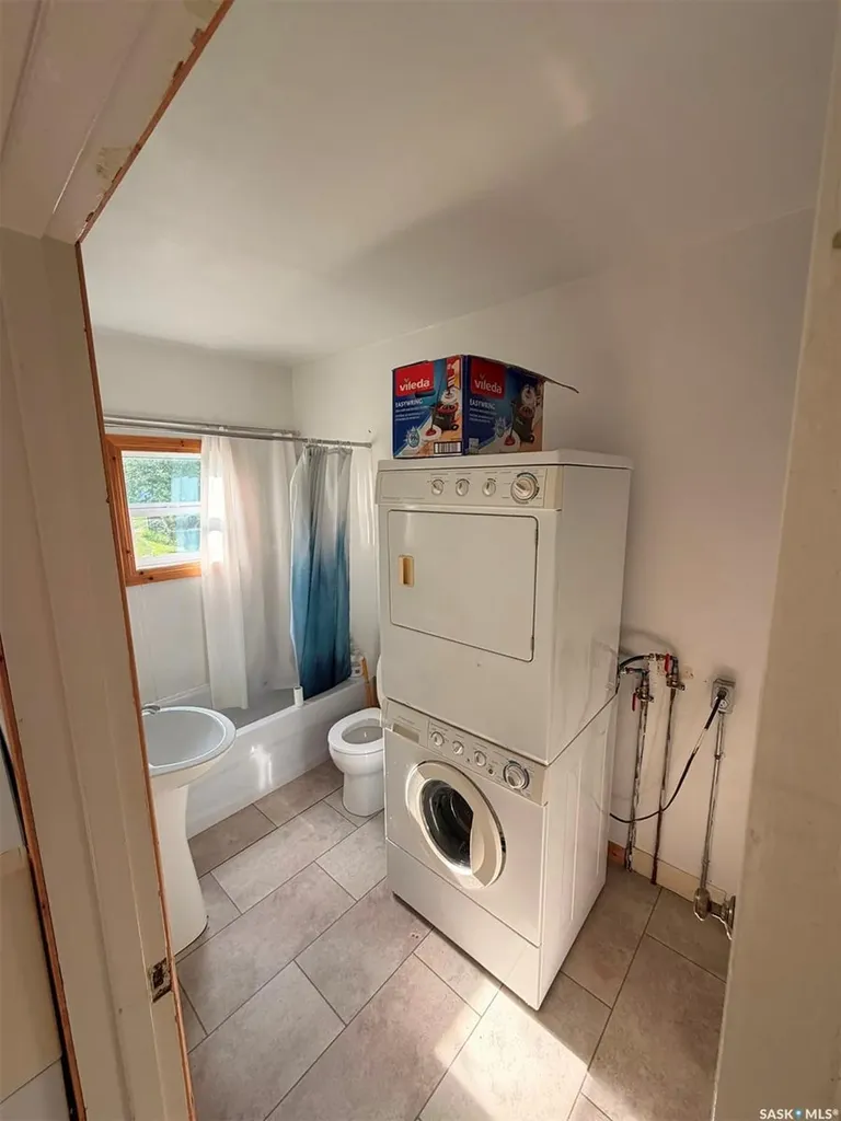 211 3rd Street W Meadow Lake SK S9X 1C7