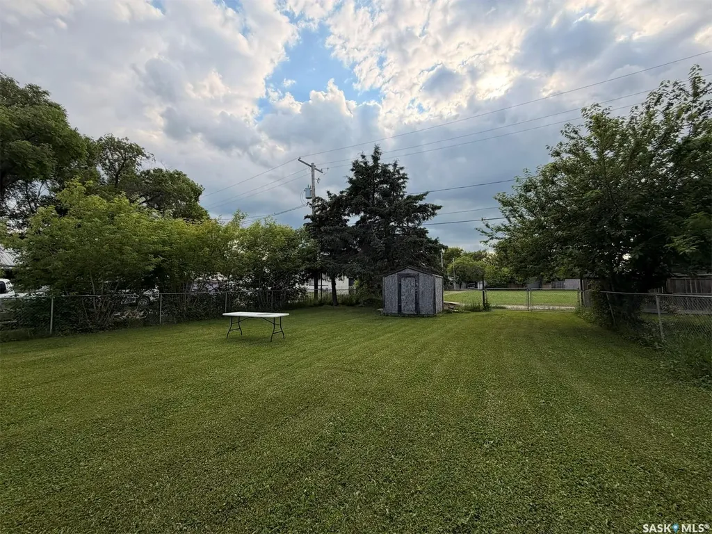 211 3rd Street W Meadow Lake SK S9X 1C7