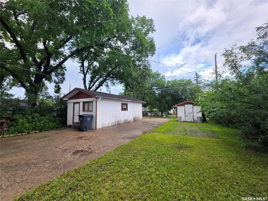 185 3rd Avenue SE Swift Current SK S9H 3K3