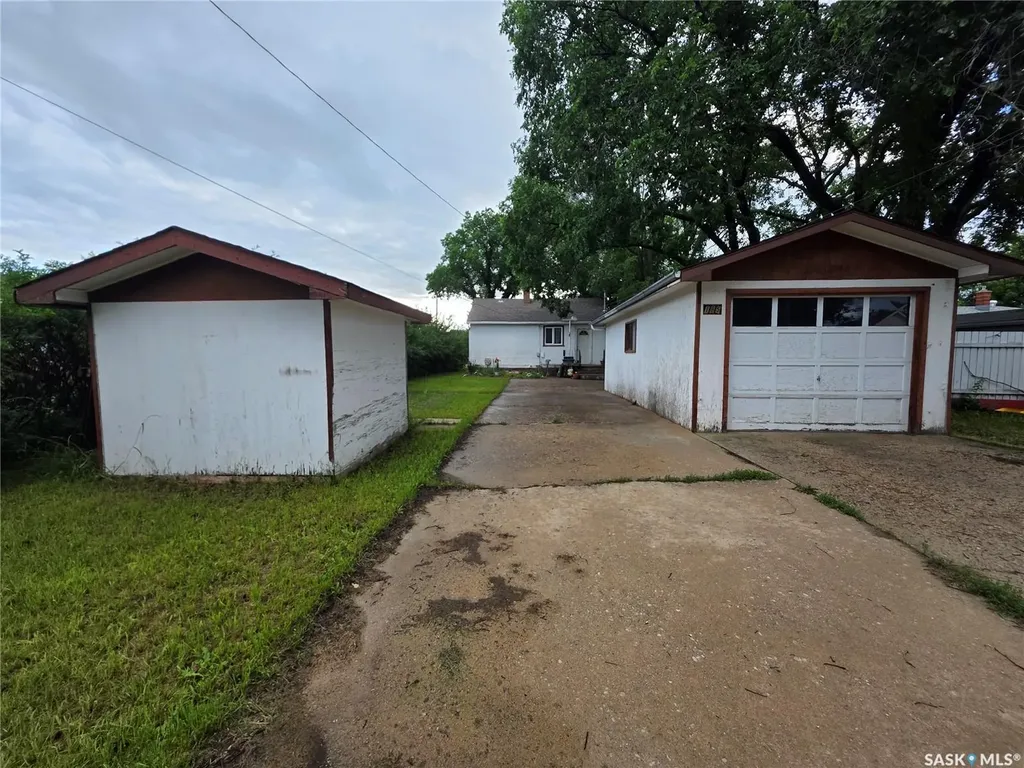 185 3rd Avenue SE Swift Current SK S9H 3K3