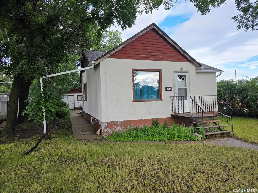 185 3rd Avenue SE Swift Current SK S9H 3K3