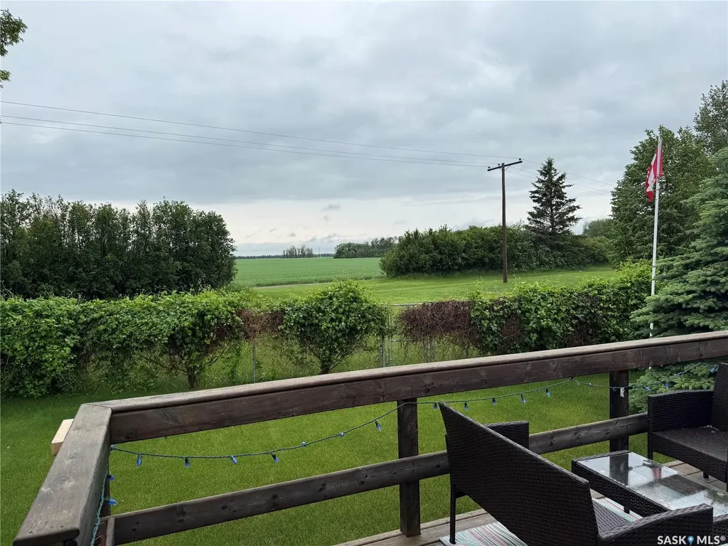 302 Watson Crescent Nipawin SK S0E 1E0