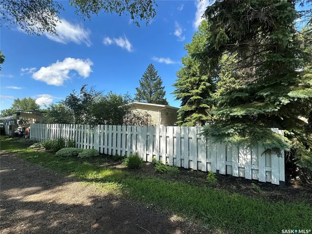 3 Mossfield Place Yorkton SK S3N 2R1