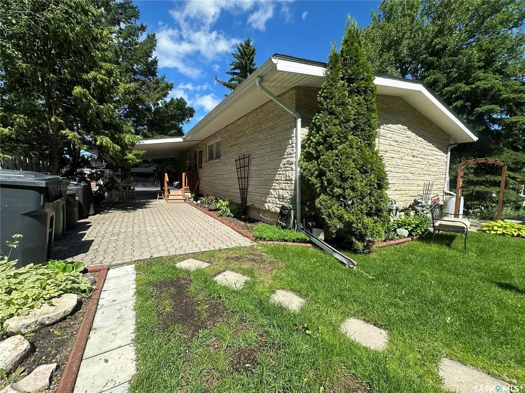 3 Mossfield Place Yorkton SK S3N 2R1